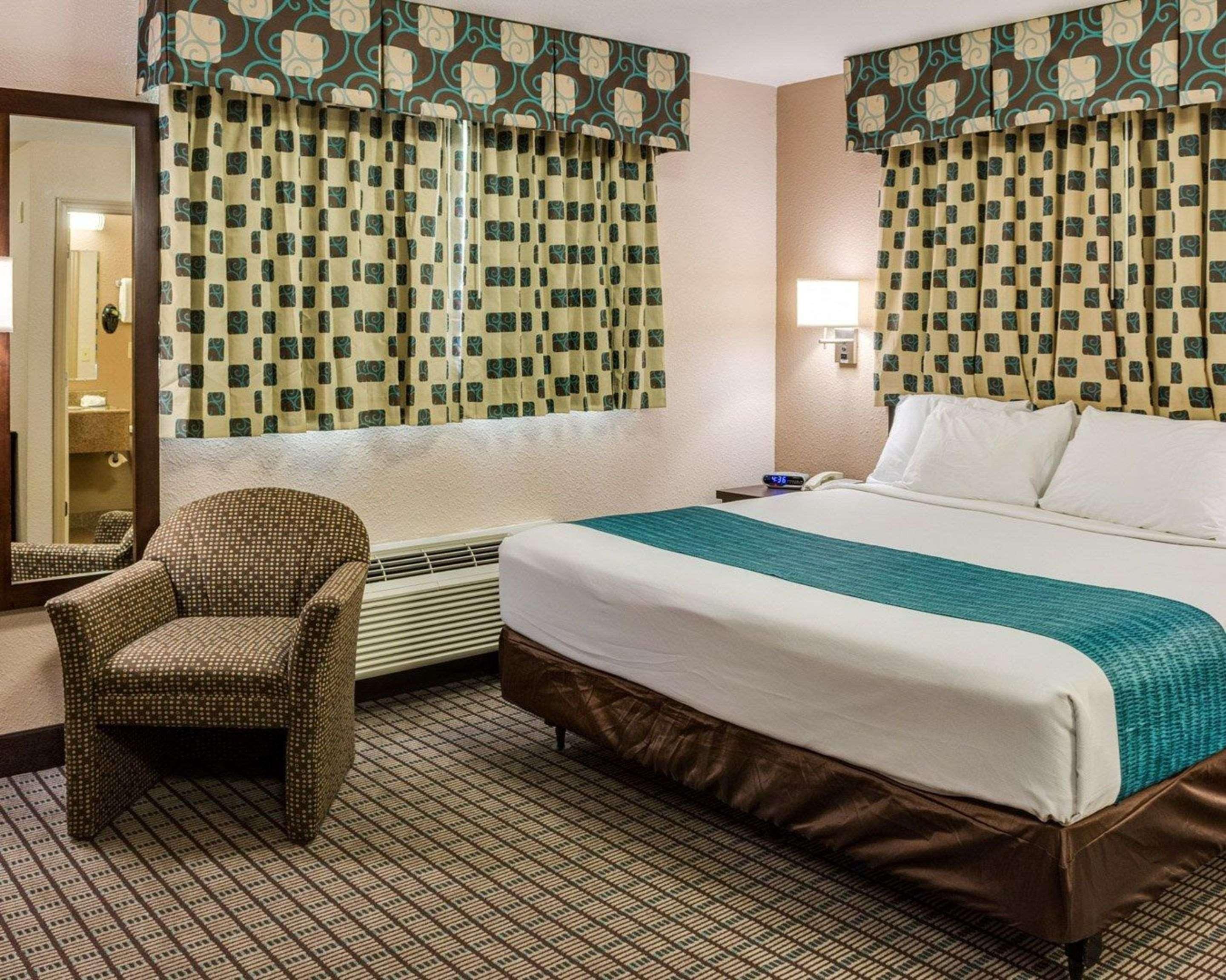 Suburban Hotel