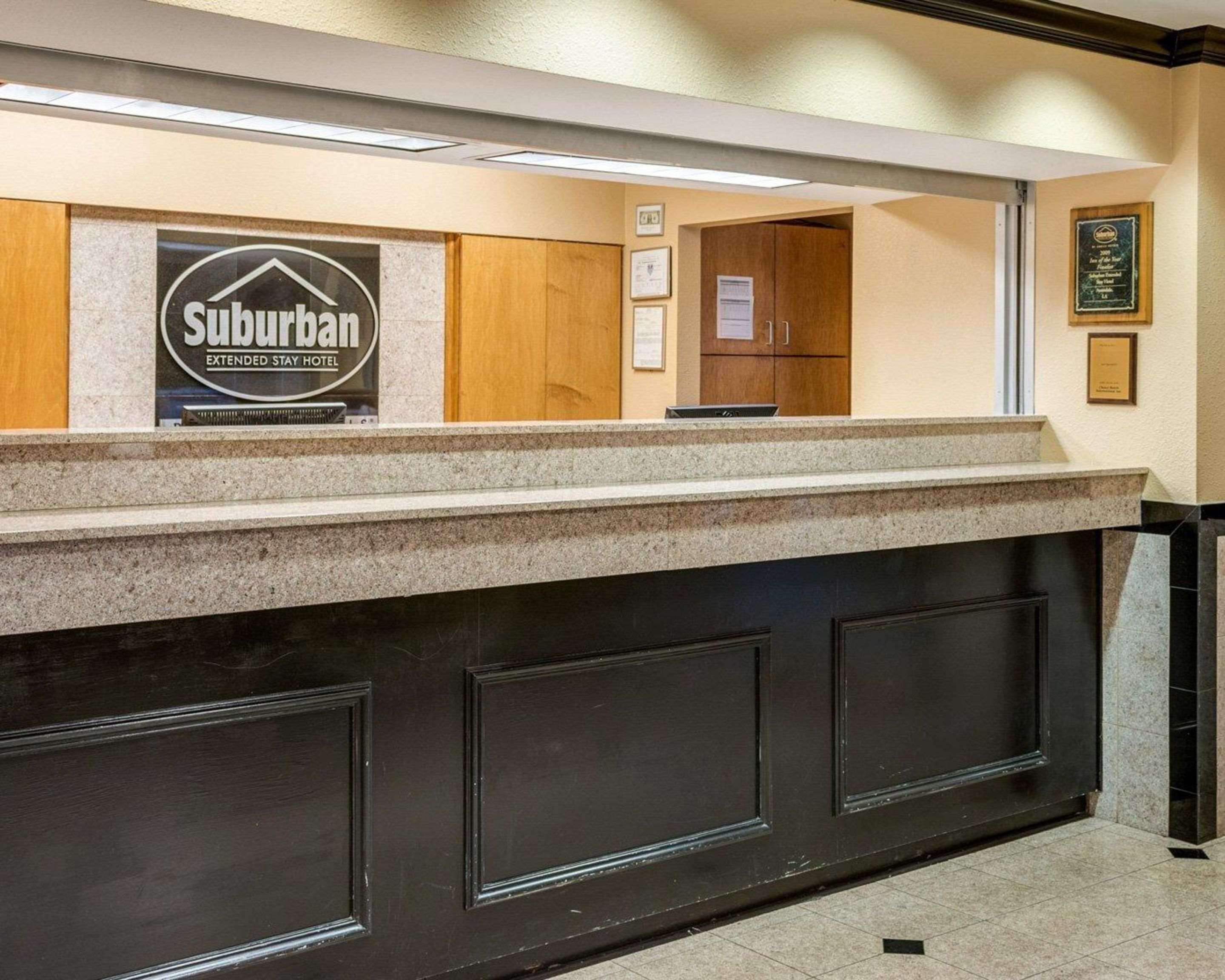 Suburban Hotel 2*